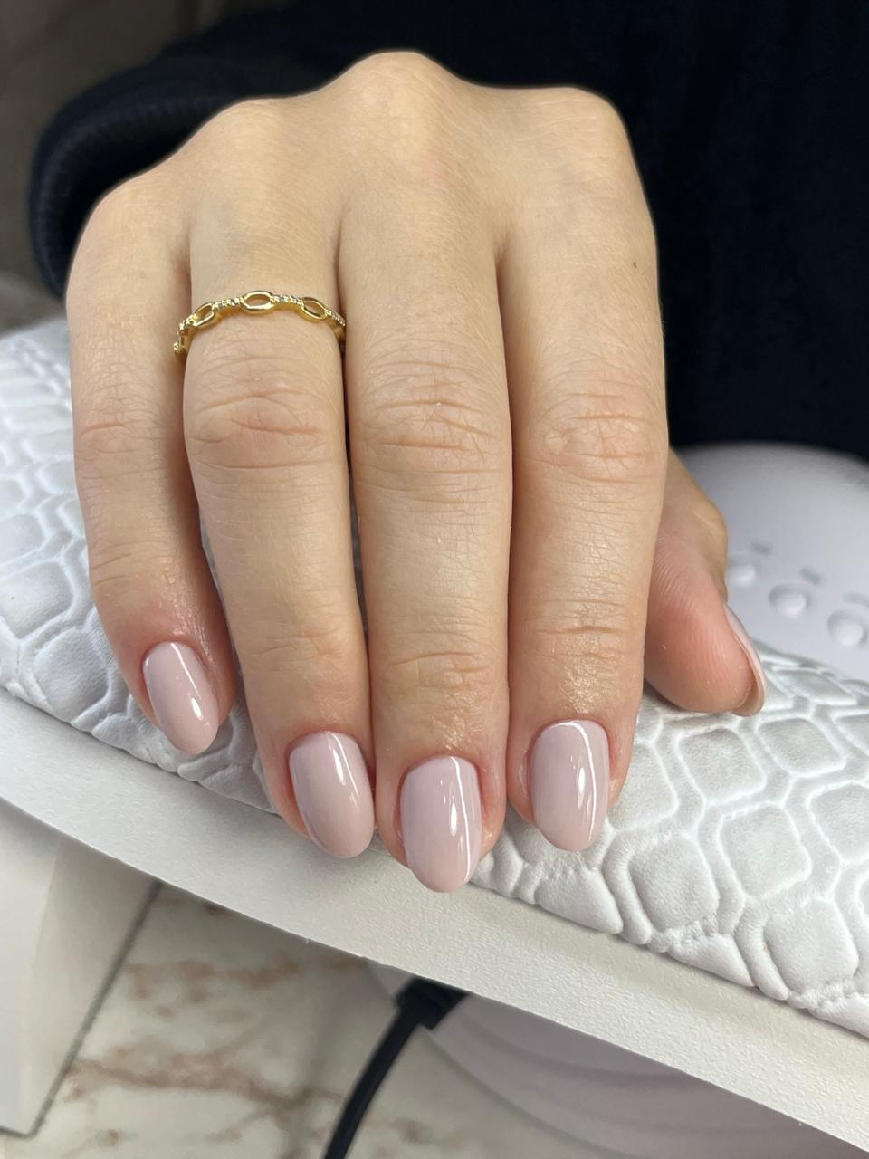 Esmaltação em gel nude